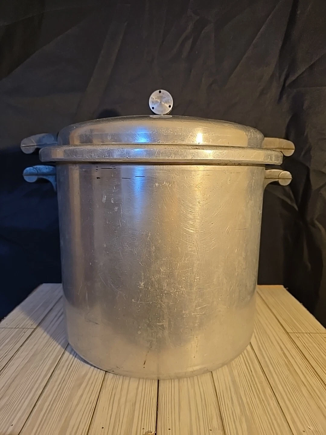 Vintage 22 Qt Mirro-Matic Pressure Cooker/Canner Stock Pot, Guage Preserving
Opens in a new window o