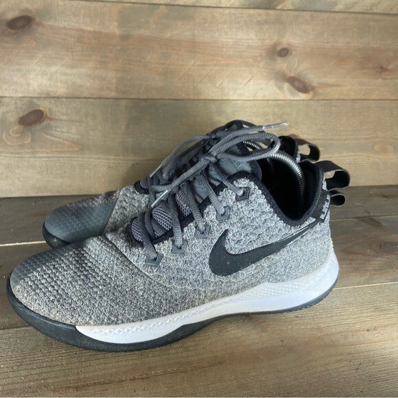 Nike lebron witness Mens shoes gray athletic basketball