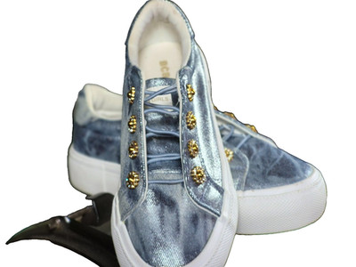 BCBG GIRLS SZ  2 M POPPY Blue Shiny Denim Beaded Sneakers Adorable shoes  NWOB