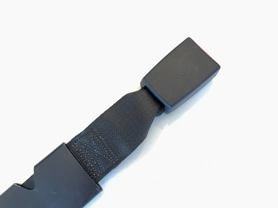 Hebilla del cinturón de seguridad trasero Dodge Ram 1500 2500 3500 2013+ Classic 5KQ371X9AB Foto 4 de 4