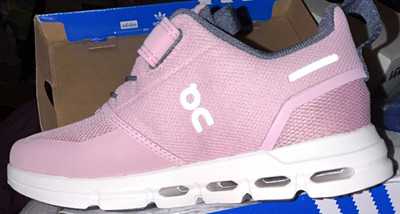 On Cloud Low Top Lace Up Running Sneakers Reflective Pink/White/Black
