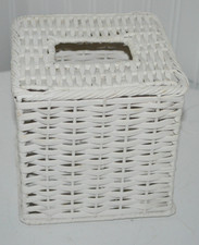 VTG WHITE WICKER TISSUE BOX HOLDER SQUARE DECOR COTTAGE COUNTRY VANITY BATH VGC