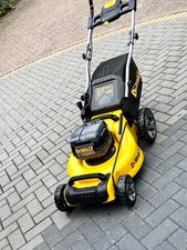 DeWalt DCMW564 - brushless Cordless Lawn Mower 18V XR Twin – Very Good Condition