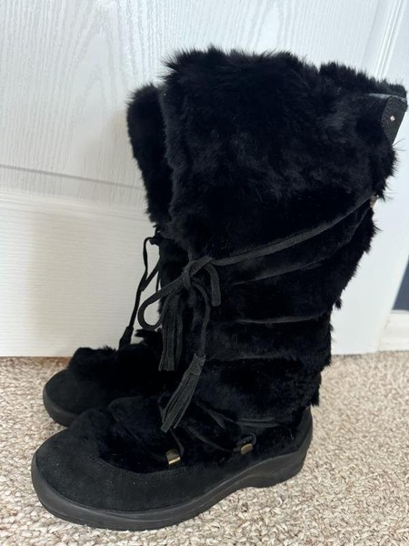 Women Bally Boots Black Fur 9.5