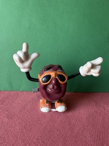 1988 The California Raisins Walking Wind Up Raisin Figure Calrab Applause VTG