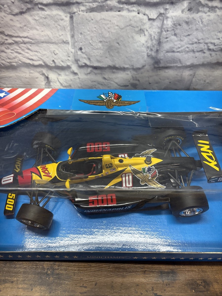 Lola IndyCar Minichamps 1:18 scale diecast car Indianapolis 500