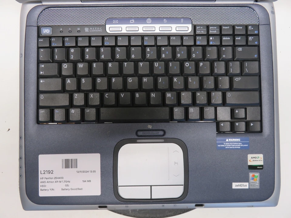 HP Pavilion ZE4400 AMD Athlon XP-M 1,7 GHz 194 MB SIN DISCO DURO sin batería Foto 2 de 4