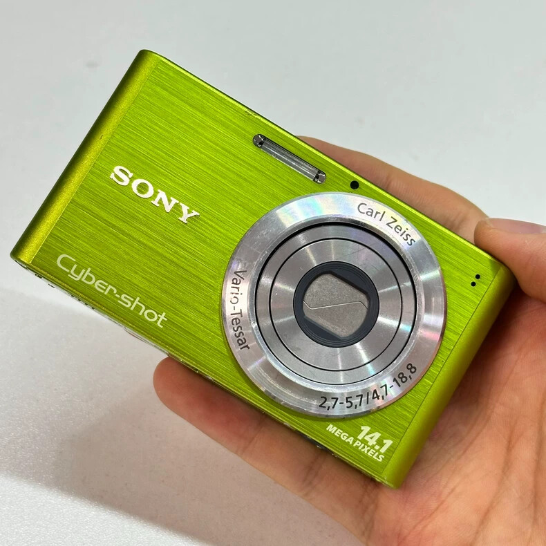 SONY Cyber Shot DSC-W320 14.1MP Digital Camera with 4x Optical Zoom in Green