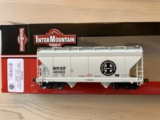 InterMountain HO 46544 BNSF - Gray Round Logo  ACF 2-Bay Covered Hopper