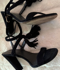 STUART WEITZMAN SIZE 10M Black Suede Leather Sole Strappy 3 Tassel Deco Sandal
