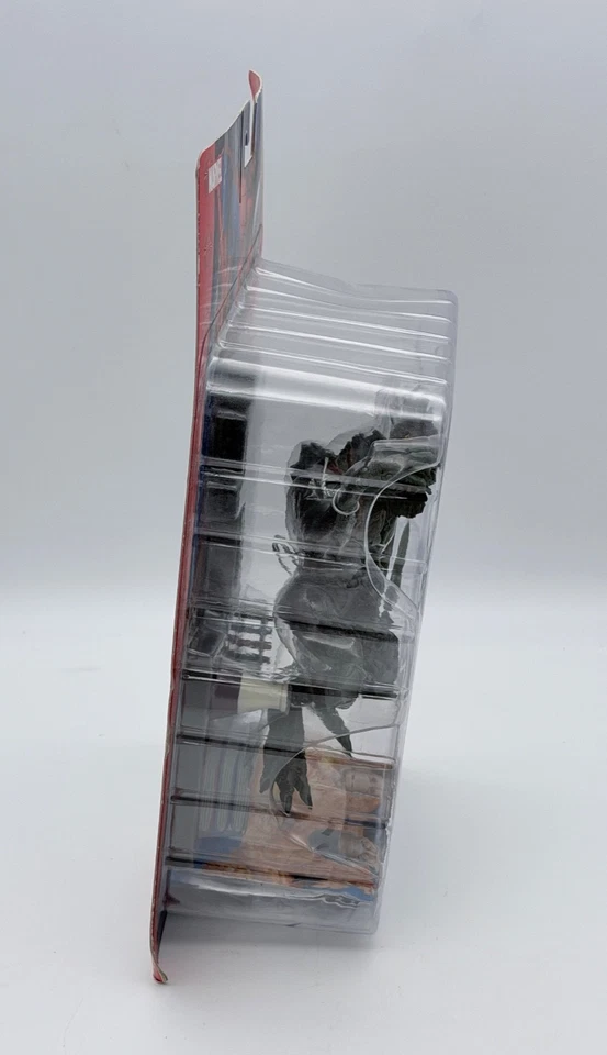 Figura de acción Toy Biz Marvel Spider-Man Classics Ultimate Lizard 2004 nueva sellada Foto 2 de 4