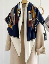 70%Cashmere 30% Silk triangular scarf 183 * 130 * 130cm 2 sided room Print scarf