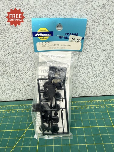 KIT MODELO CAMIÓN TRACTOR FREIGHTLINER VINTAGE ATHEARN ESCALA HO 1/87 SIN DECORAR #5500 | Zustand: New