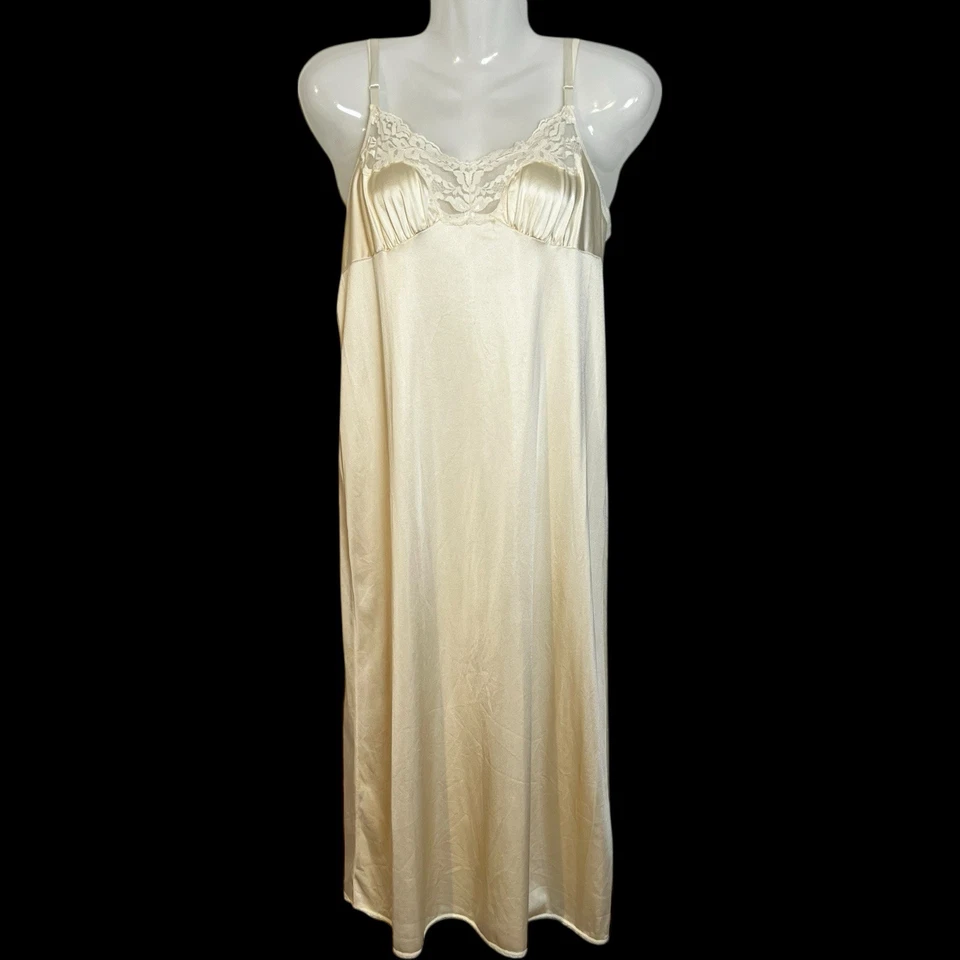 Vestido De Colección Vassarette Nylon Beige Melocotón Sin Mangas Completo Borde de Encaje Talla 36 Hecho en EE. UU. Glamour Foto 2 de 4