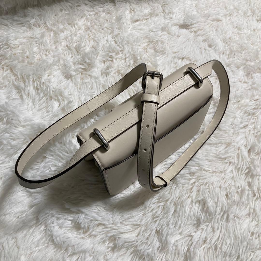 Extremely beautiful condition current Coach shoul… - image 11