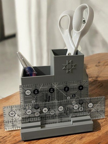 Quilt ruler and Sewing Notion Holder - Picture 2 of 7