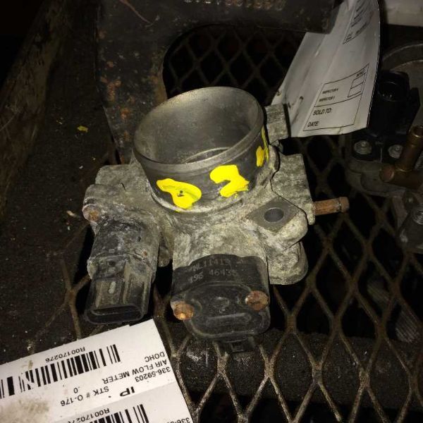 98 99 00 CARAVAN THROTTLE BODY VALVE ASSEMBLY 3.3 LITER 6 CYLINDER