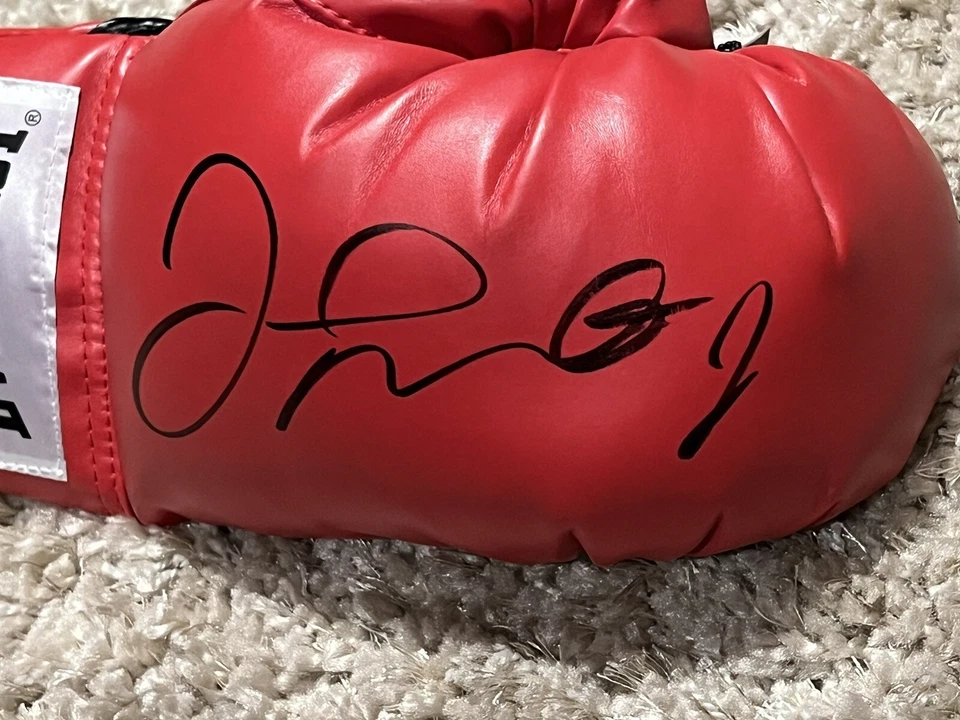 FLOYD MAYWEATHER JR AUTO BOXING GLOVE BECKETT COA, HUGE SIGNATURE!!  PHOTO PROOF - Image 2 of 3