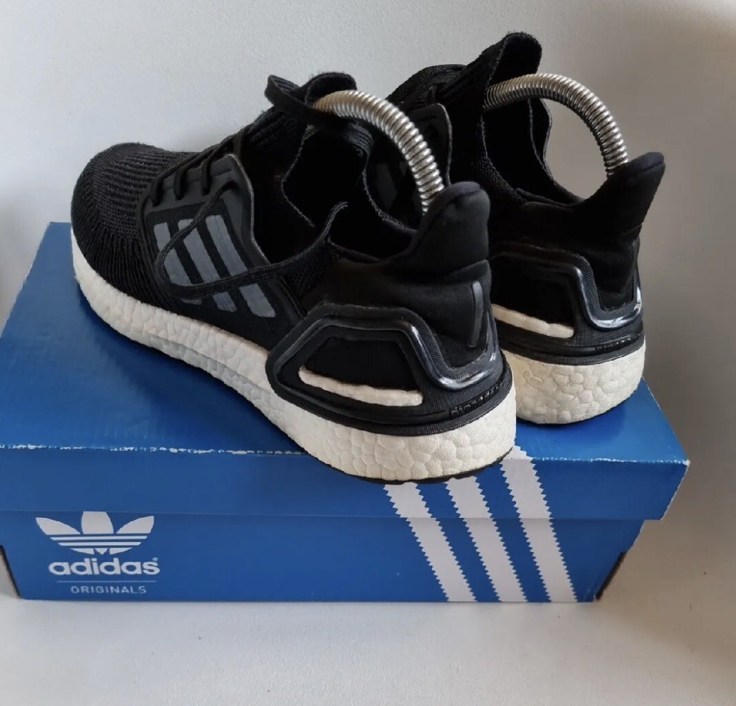 Adidas Ultraboost 20 Men’s Trainers Size UK 6 Black running shoes Gym