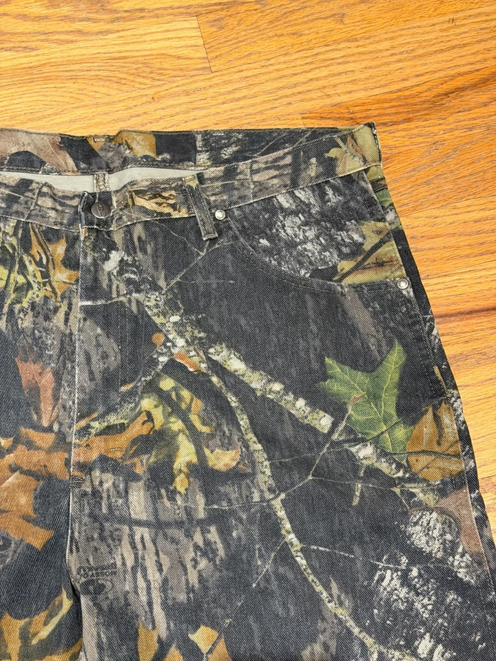 Wrangler Pro Gear Realtree Hunting Camo Jorts Jeans PG001MO Mossy Oak Mens 40x10 - Image 2 of 4