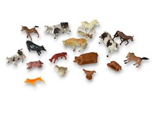 Lot of 16 Vintage Plastic Farm Animals Cows Pigs Horses Duck Chicken
