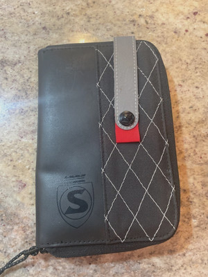 Silca Zippered Phone Wallet