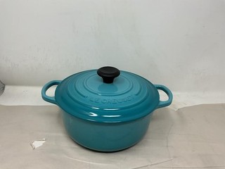 Le Creuset 2.25 qt Signature Round Dutch Oven