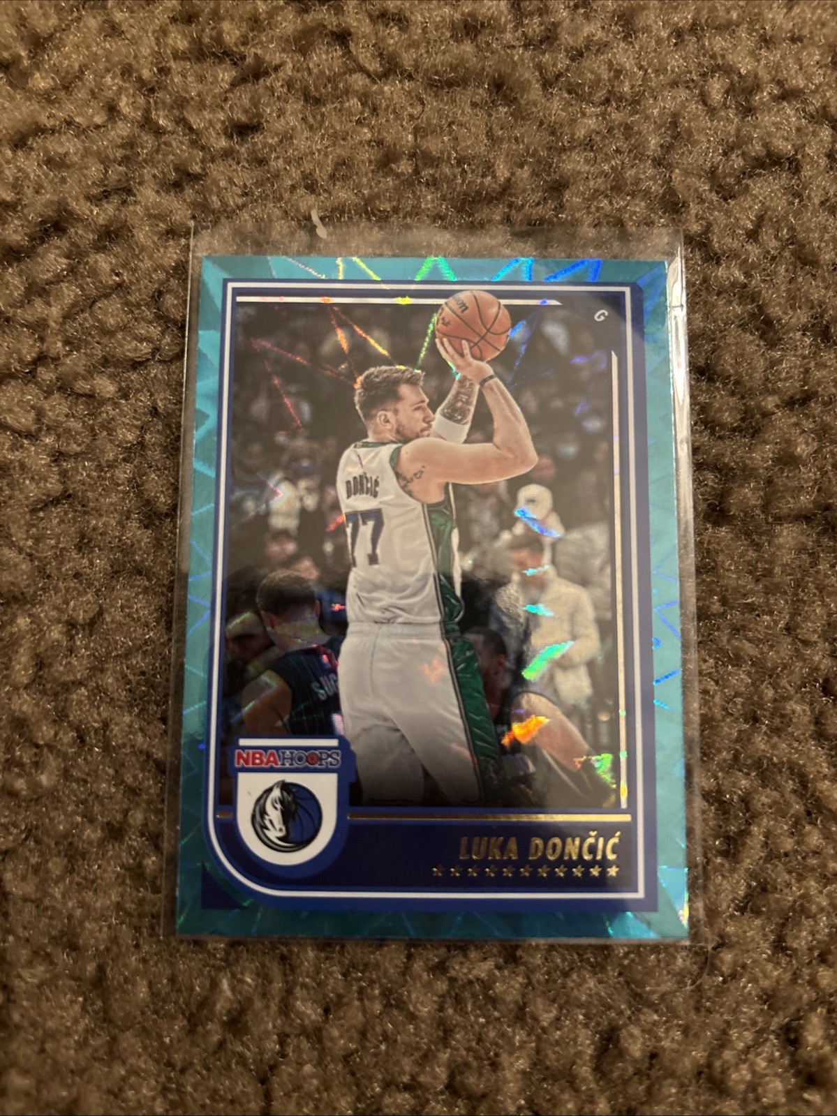2022-2023 Panini NBA Hoops Luka Doncic #119 Teal Explosion Mint Pack Fresh