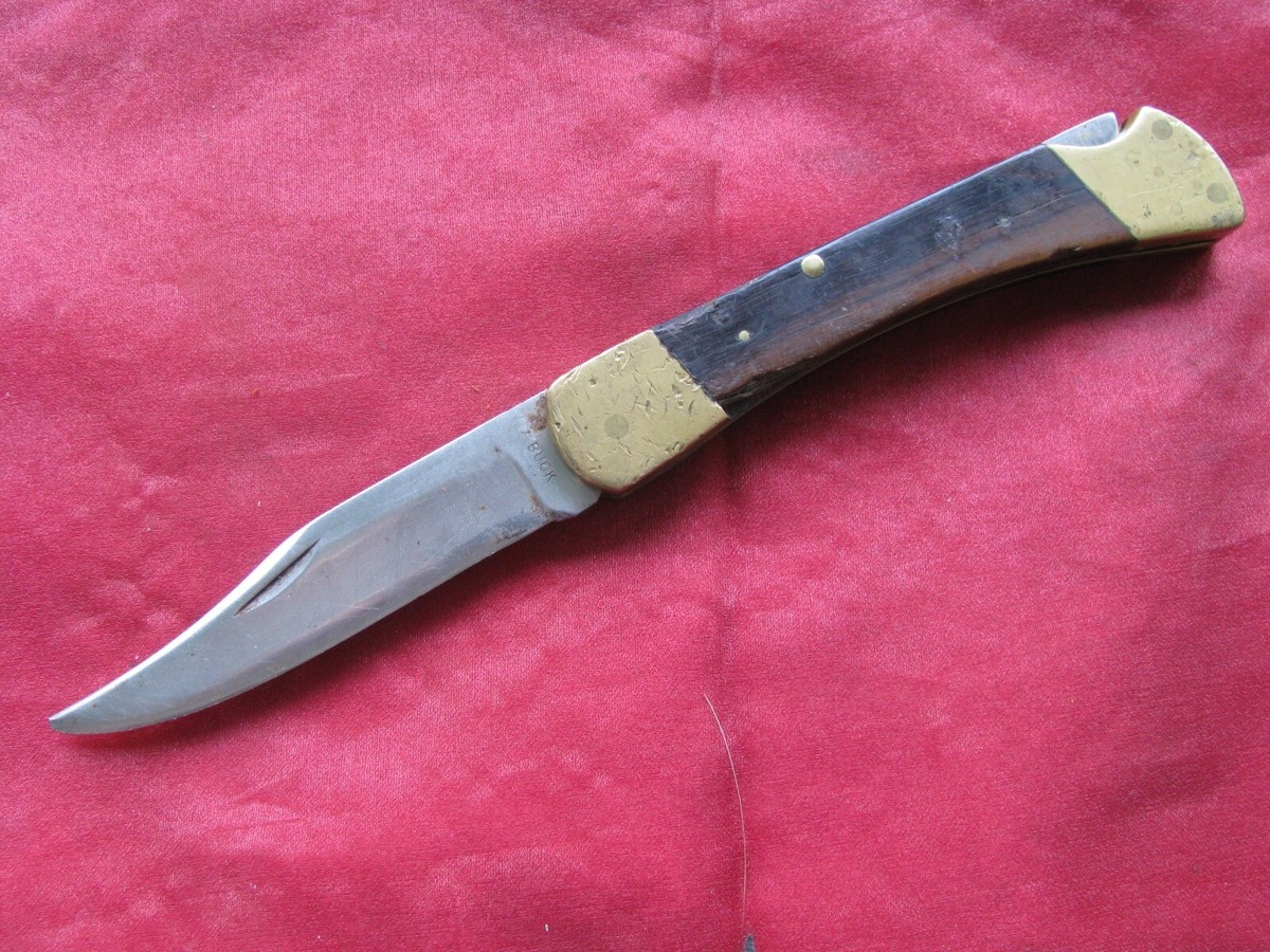 Vintage Buck #110 Folding Lockback Hunting Knife, 3rd Version 