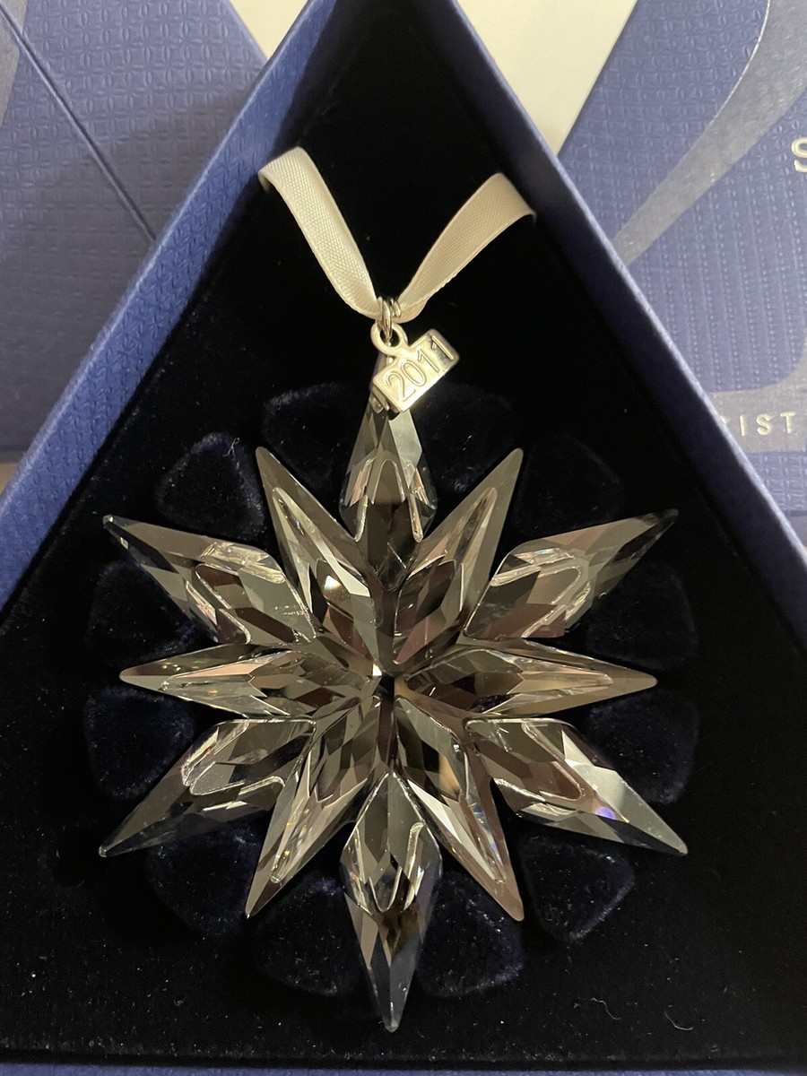 Swarovski 1999 3 inch Christmas Star Ornament Figurine