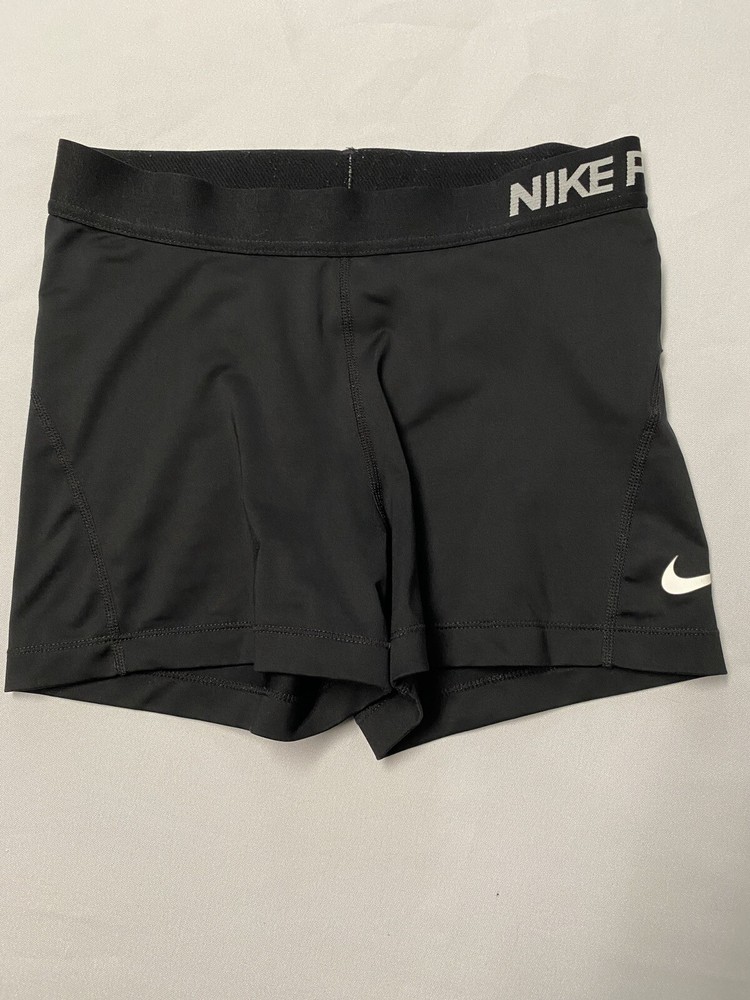 Nike Pro Medium Compression Shorts in Sleek Black for Enhanced Performance