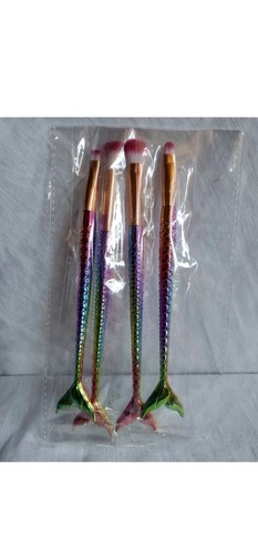 Mermaid Little Girl Makeup Brushes 4 Pcs - Picture 6 of 6