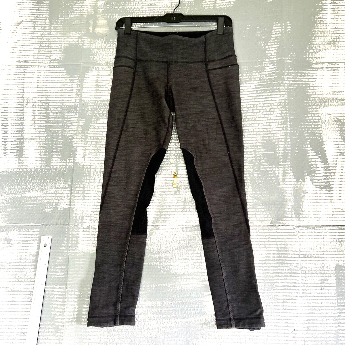 Lululemon Leggings womens 6 stretch ribbed inner thigh mid rise