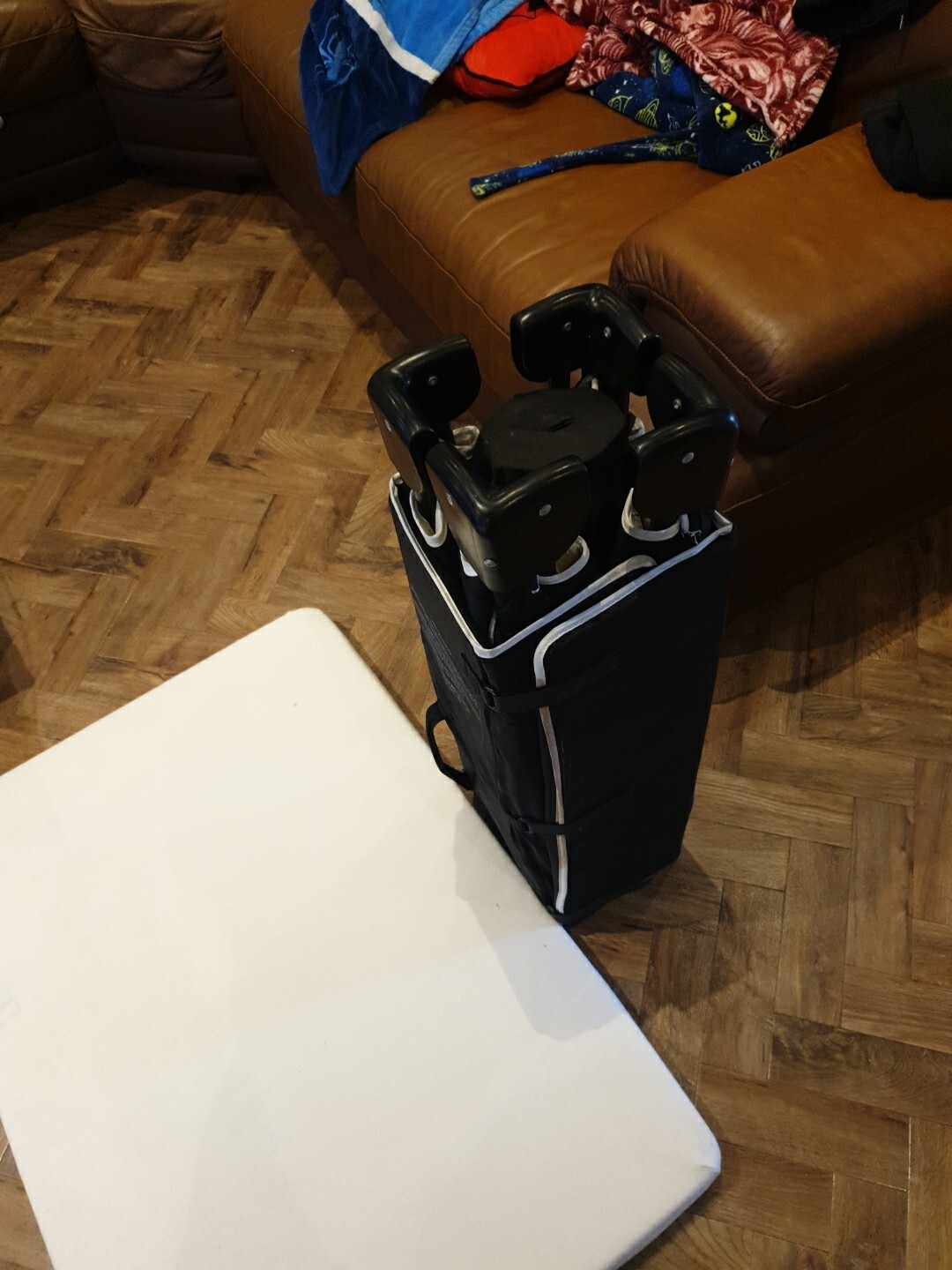 Red Kite Sleep Tight foldable, Travel Cot with Travel Bag & Mattress