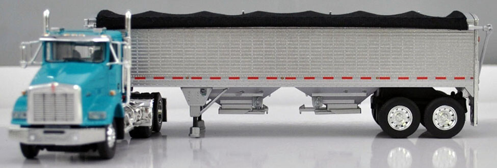 DCP / FIRST GEAR 1/64 SCALE T-800 KENWORTH DAY CAB WITH WILSON 34