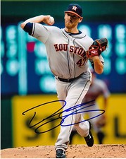 DAN STRAILY   HOUSTON ASTROS   ACTION SIGNED 8x10