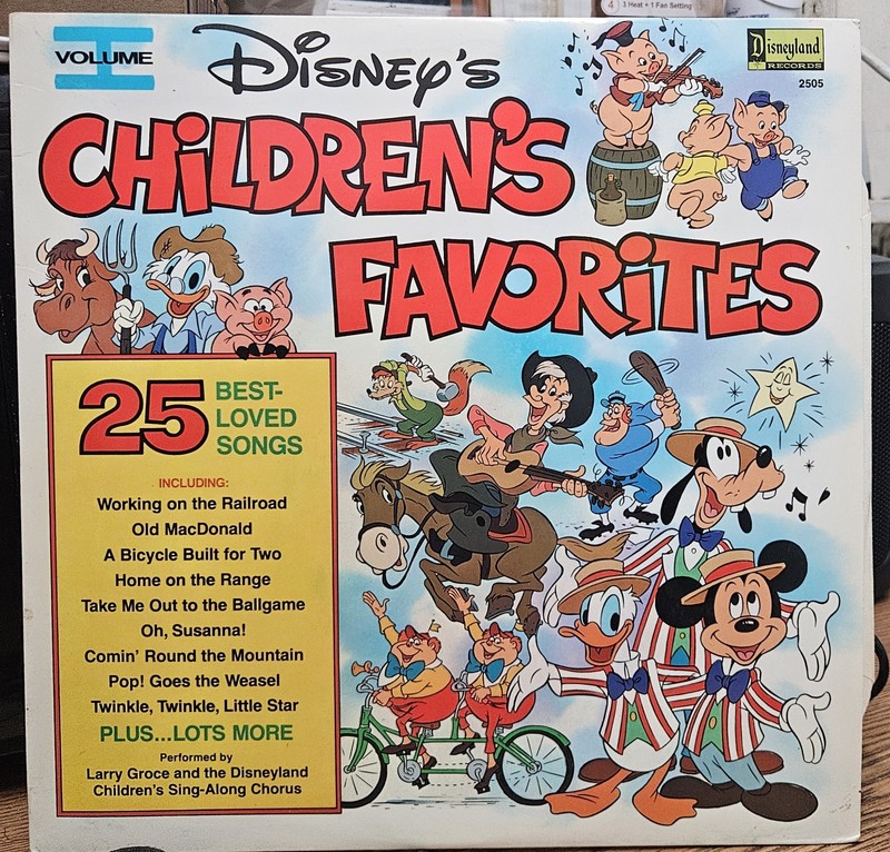 1979 Vintage  DISNEY'S CHILDREN'S FAVORITES VOL I 33RPM vinyl Album  