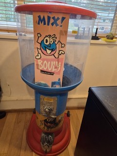 vintage Discapa Bouly / Mac Bouly capsule toy and surprise vending machine