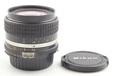 MINT w/Cap Nikon Ais Ai-s Nikkor 28mm f3.5 Wide Angle Prime MF Lens SLR JAPAN