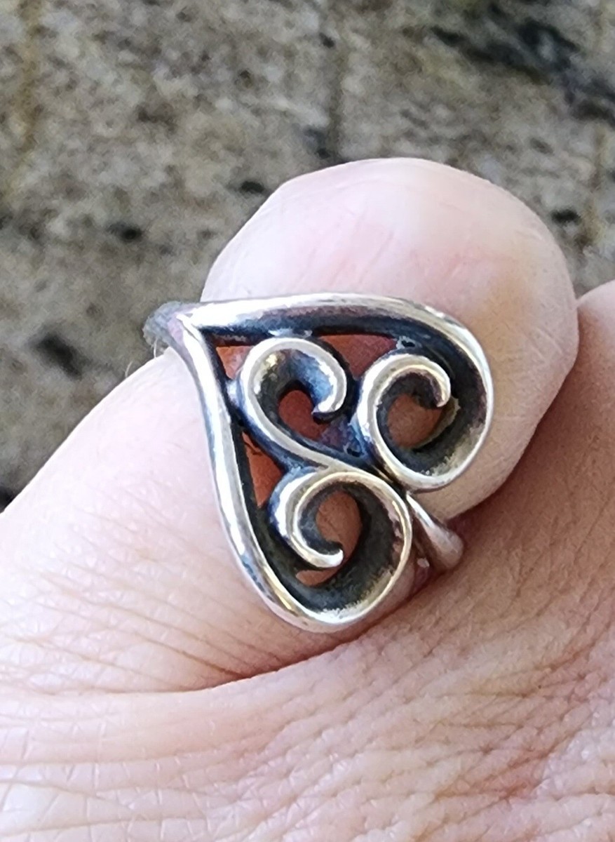 Retired James Avery Size 4 Sideways Heart Scroll Ring NEAT