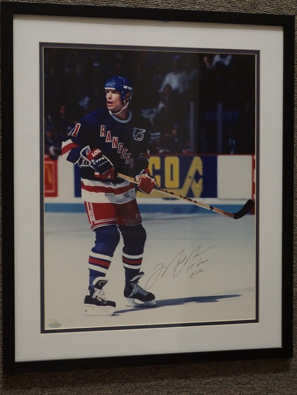 MARK MESSIER N.Y. Rangers C #11 SIGNED Photograph  #55/191 PSA/DNA LOA #AN05004