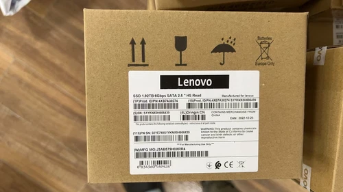 Lenovo ThinkSystem 02YE749 4XB7A38274 2.5" 1.92TB Entry SATA 6Gb Hot Swap SSD US