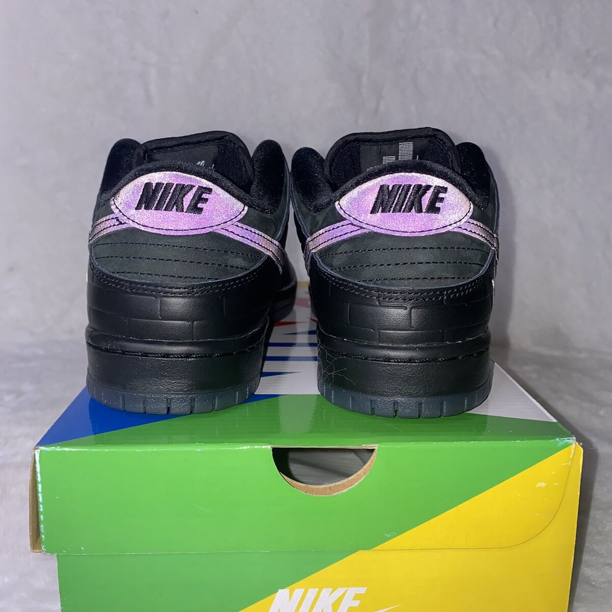 Familia x Nike SB Dunk Low First Avenue DJ1159-001