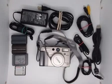 Canon Powershot G2 Digital Camera Box Charger 3 Batteries 2 Memory Cards Cable
