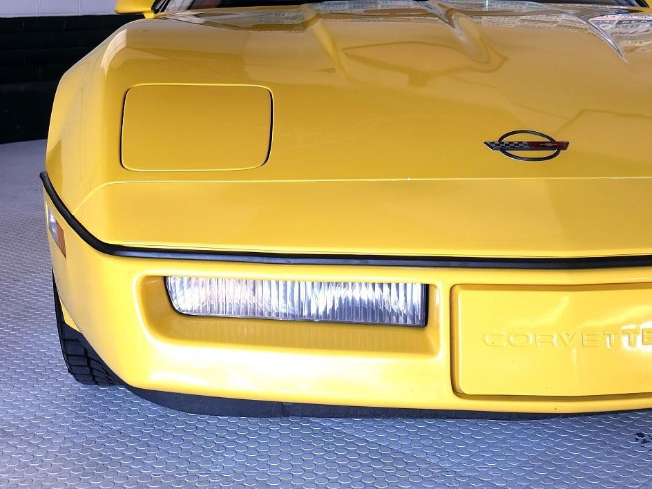 1988 Yellow Chevrolet Corvette   | C4 Corvette Photo 10