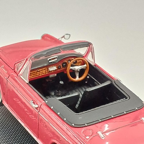 EBBRO Red Daihatsu 1965 - Picture 12 of 12
