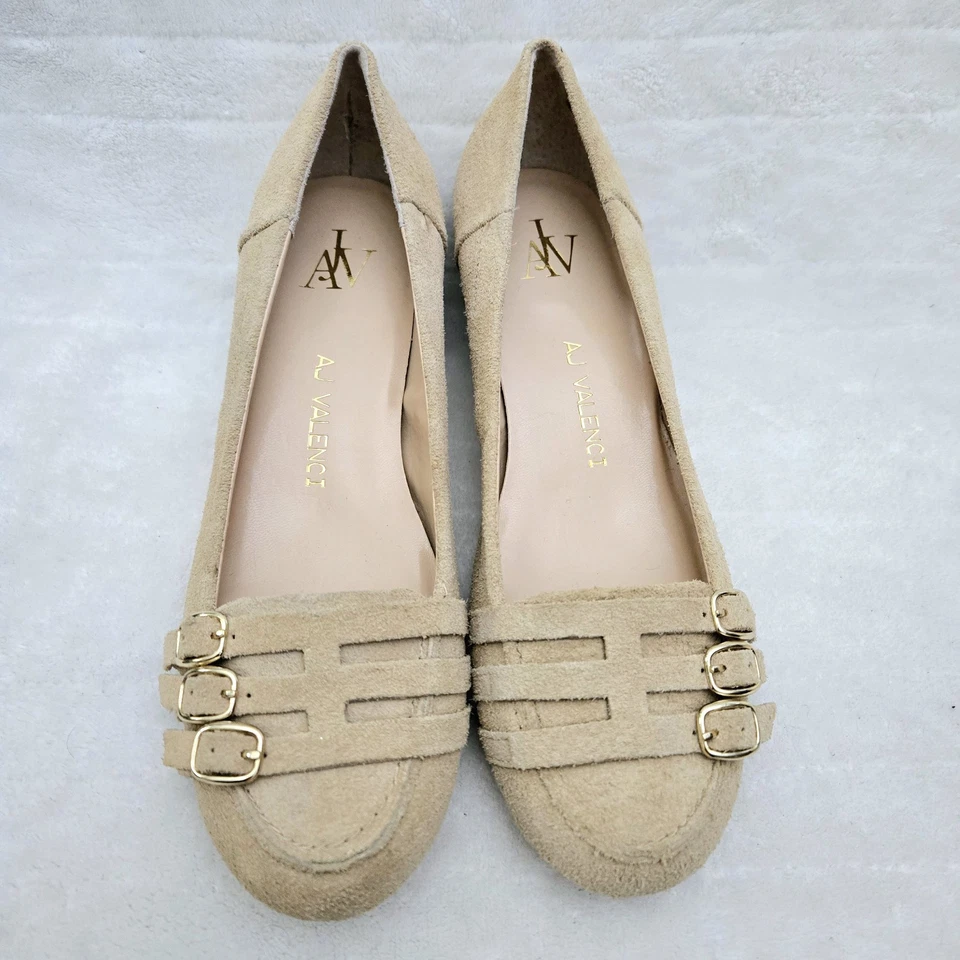 Zapatos de salón clásicos de gamuza beige para mujer sirena sin cordones oficina talla 7,5 M Y2K carrera Foto 4 de 4