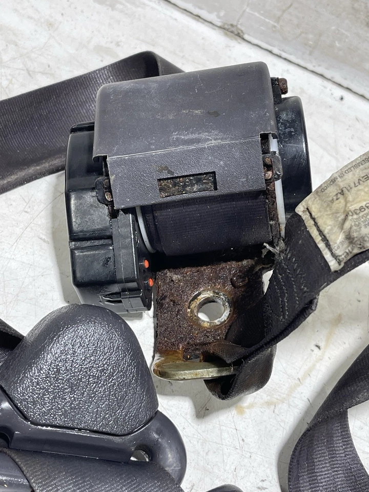 Cinturón de seguridad macho retractor delantero izquierdo conductor con pernos 97-02 Jeep TJ Wrangler CC 2H Foto 4 de 4