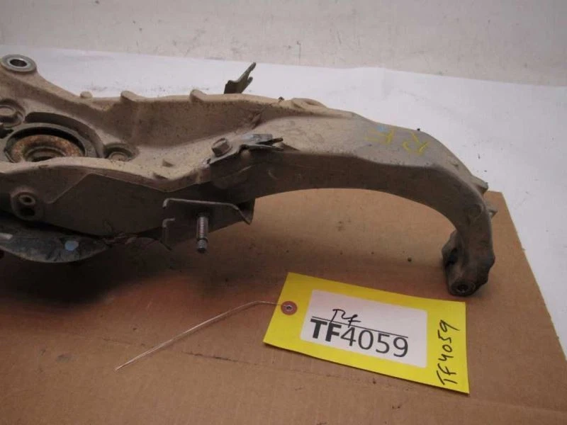 M35 2006-2010 pasajero suspensión delantera husillo nudillo buje cojinete rueda OEM Foto 4 de 4