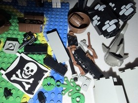 Lego Vintage Pirate Sets Forbidden Island 6270, 6261, & 6260 (Complete)